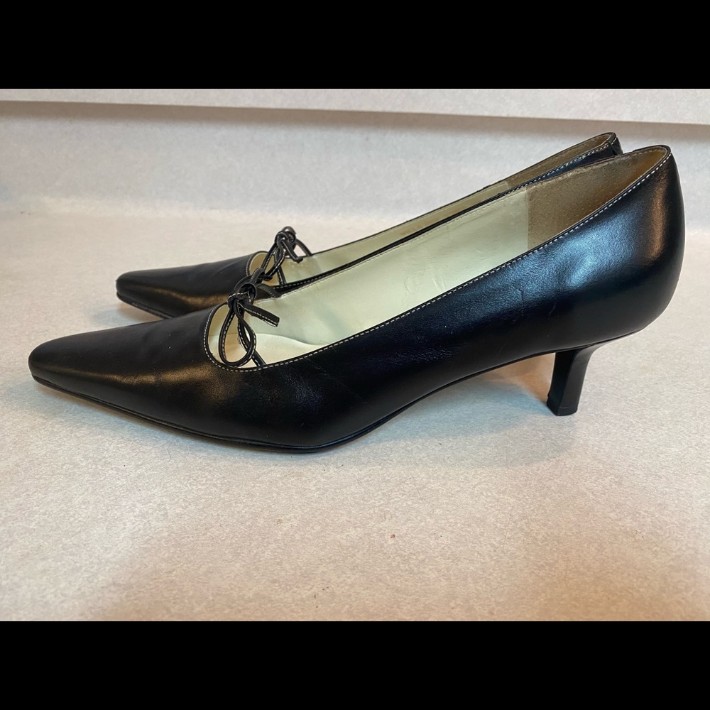 Lauren Black Leather Pumps